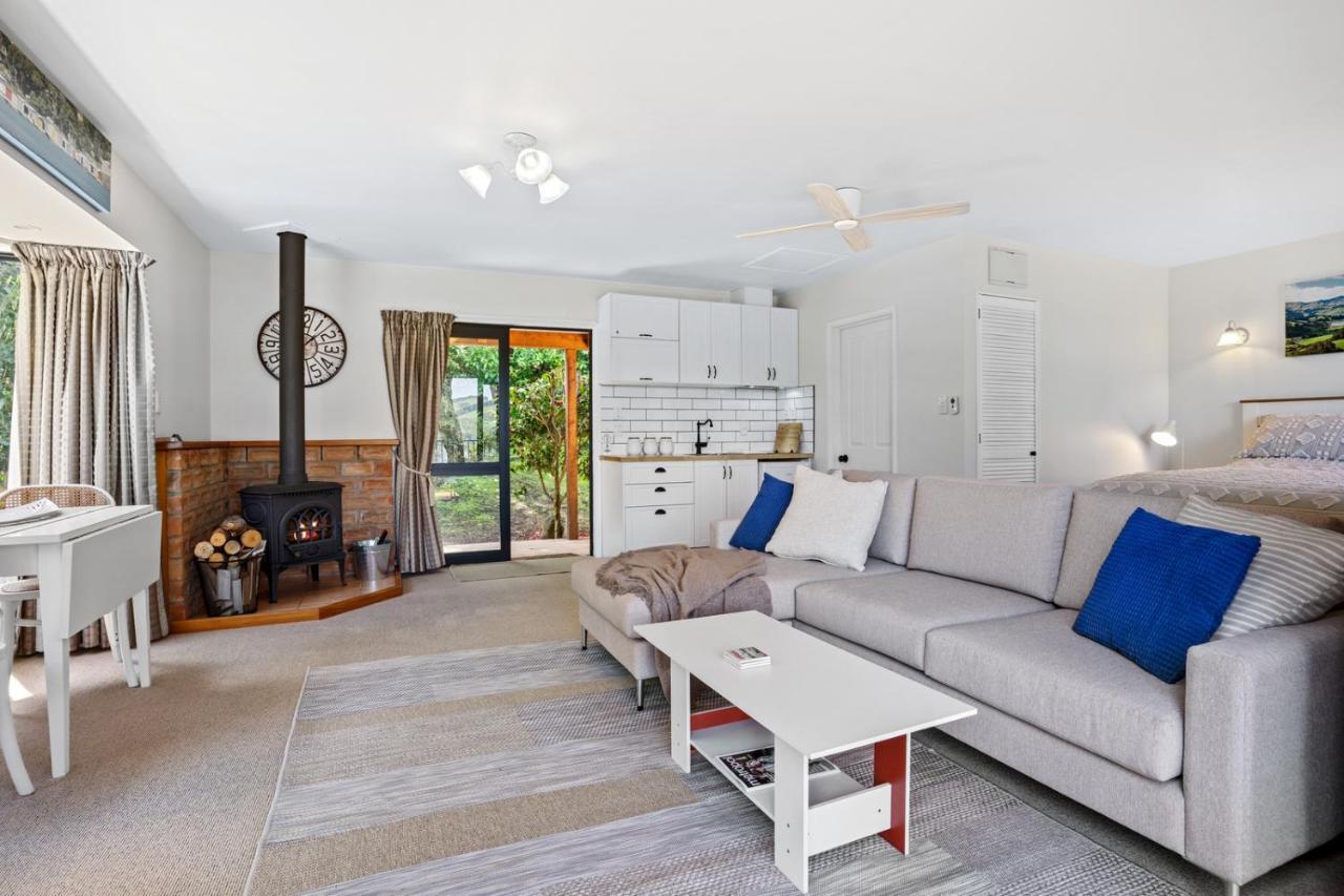 Woodside - Akaroa Holiday Cottage Dış mekan fotoğraf