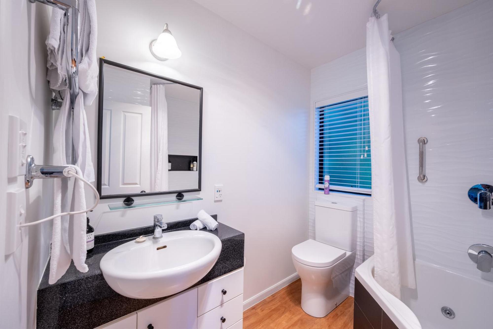 Woodside - Akaroa Holiday Cottage Dış mekan fotoğraf